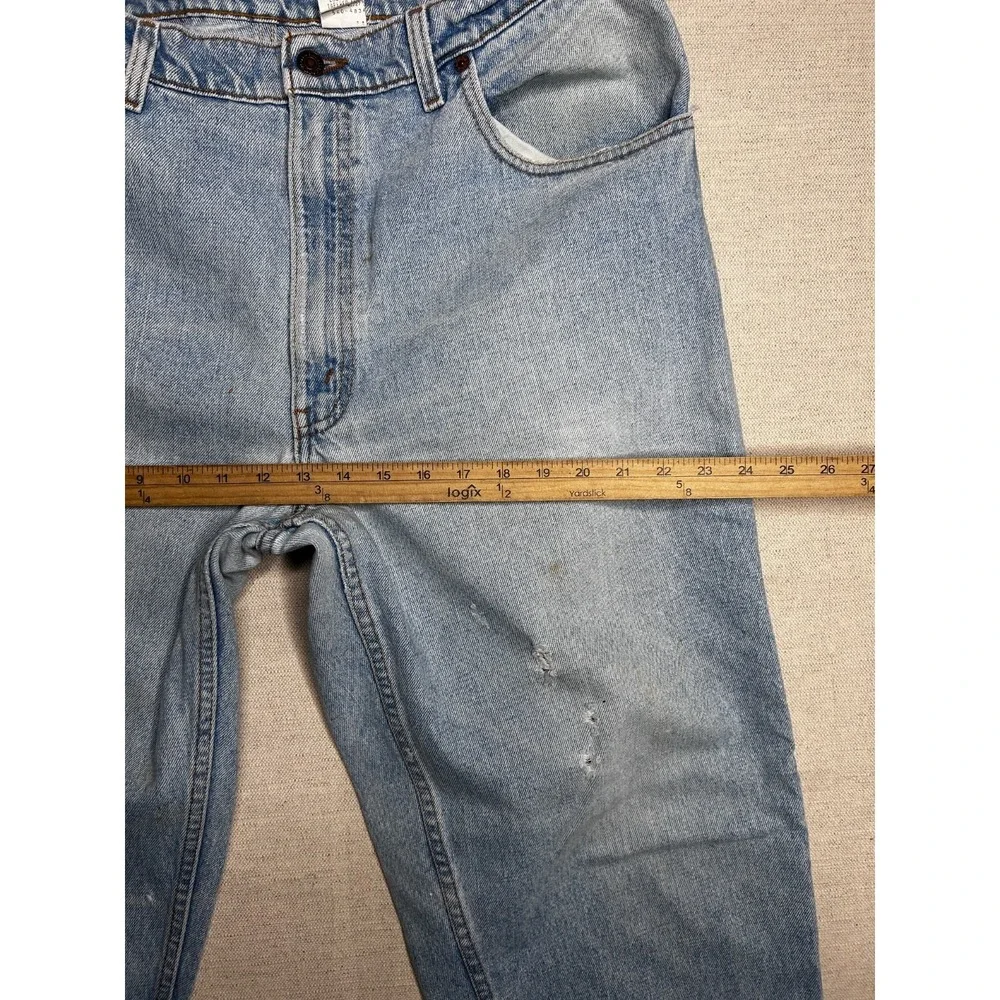 Vintage Levi's 560 Jeans Men's 38x30 Loose Fit Tapered Leg Light Wash USA